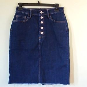 Banana Republic Jean skirt size 4